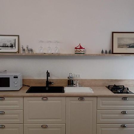 Casa Renova, Intero Appartamento, 2 Camere, Max 4 Ospiti, Trieste Zona Storica Buitenkant foto