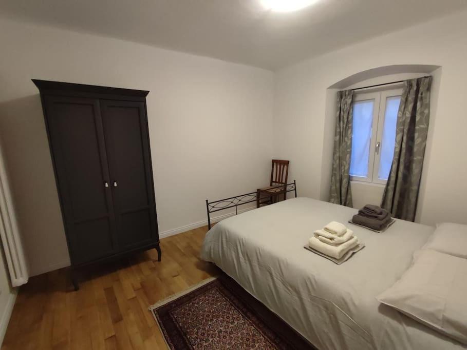 Casa Renova, Intero Appartamento, 2 Camere, Max 4 Ospiti, Trieste Zona Storica Buitenkant foto