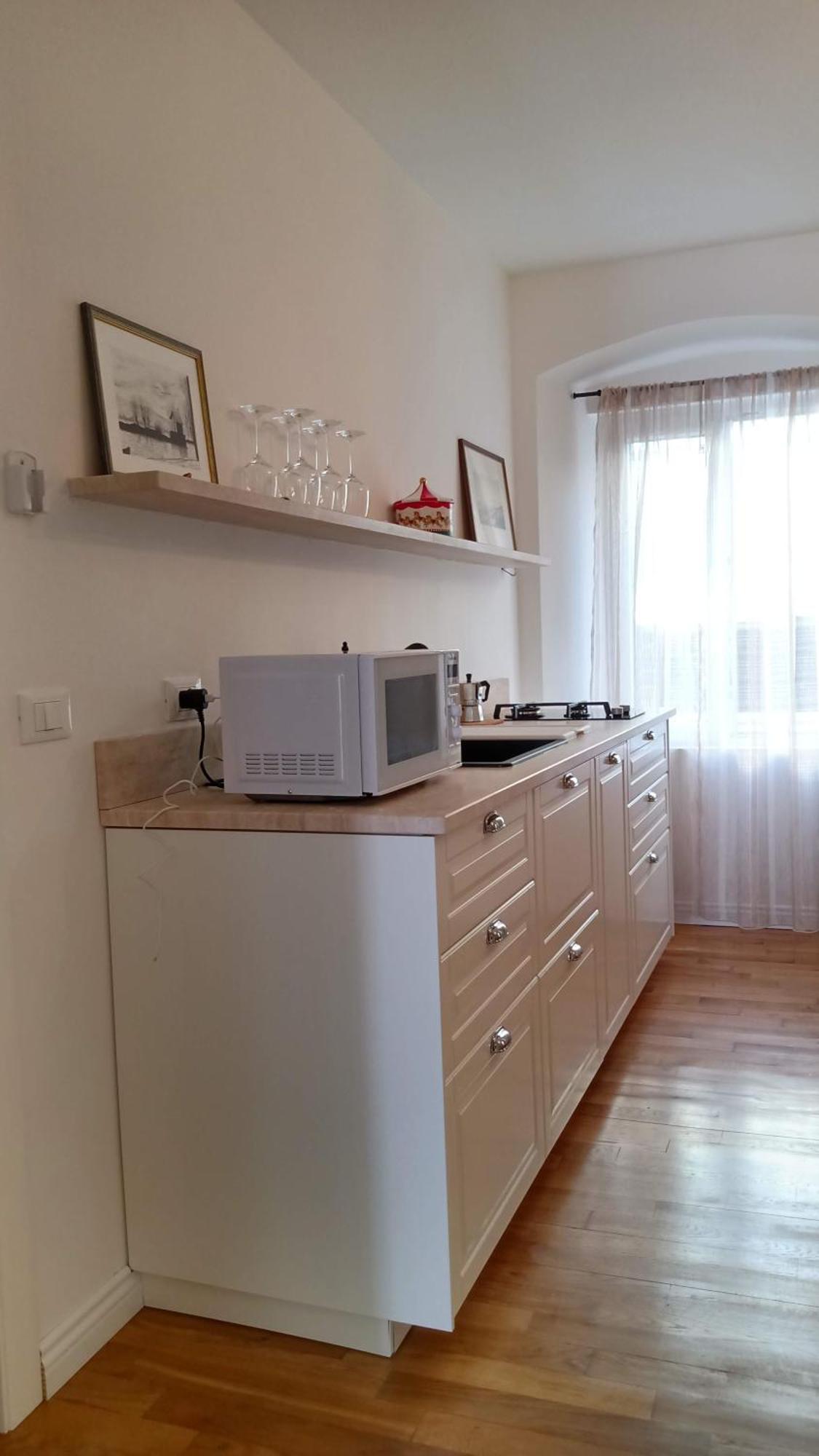 Casa Renova, Intero Appartamento, 2 Camere, Max 4 Ospiti, Trieste Zona Storica Buitenkant foto