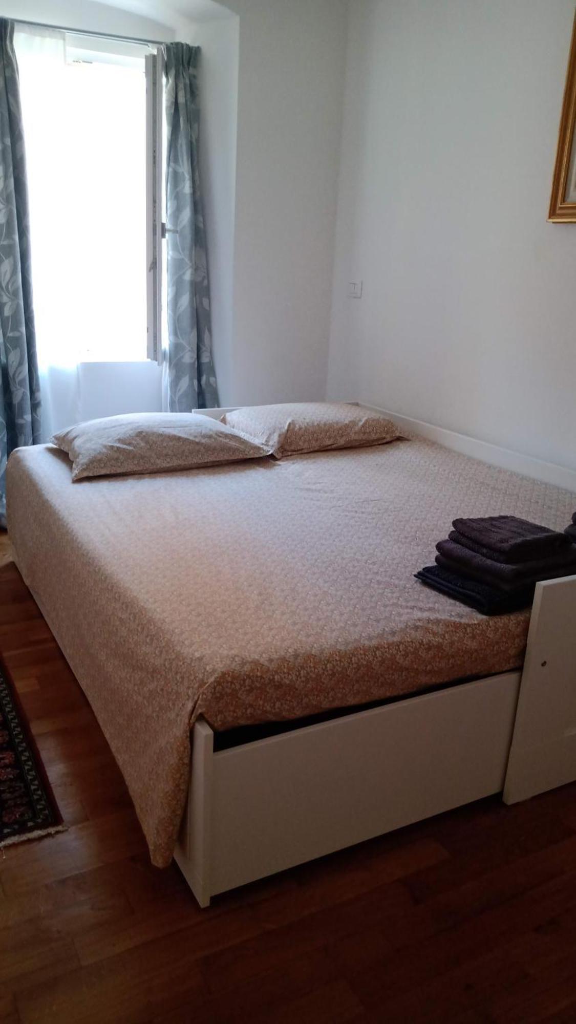 Casa Renova, Intero Appartamento, 2 Camere, Max 4 Ospiti, Trieste Zona Storica Buitenkant foto