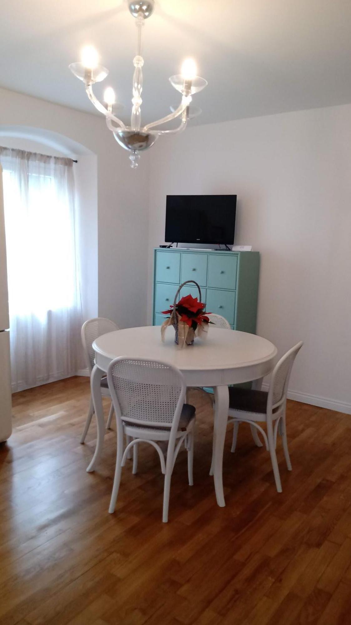 Casa Renova, Intero Appartamento, 2 Camere, Max 4 Ospiti, Trieste Zona Storica Buitenkant foto