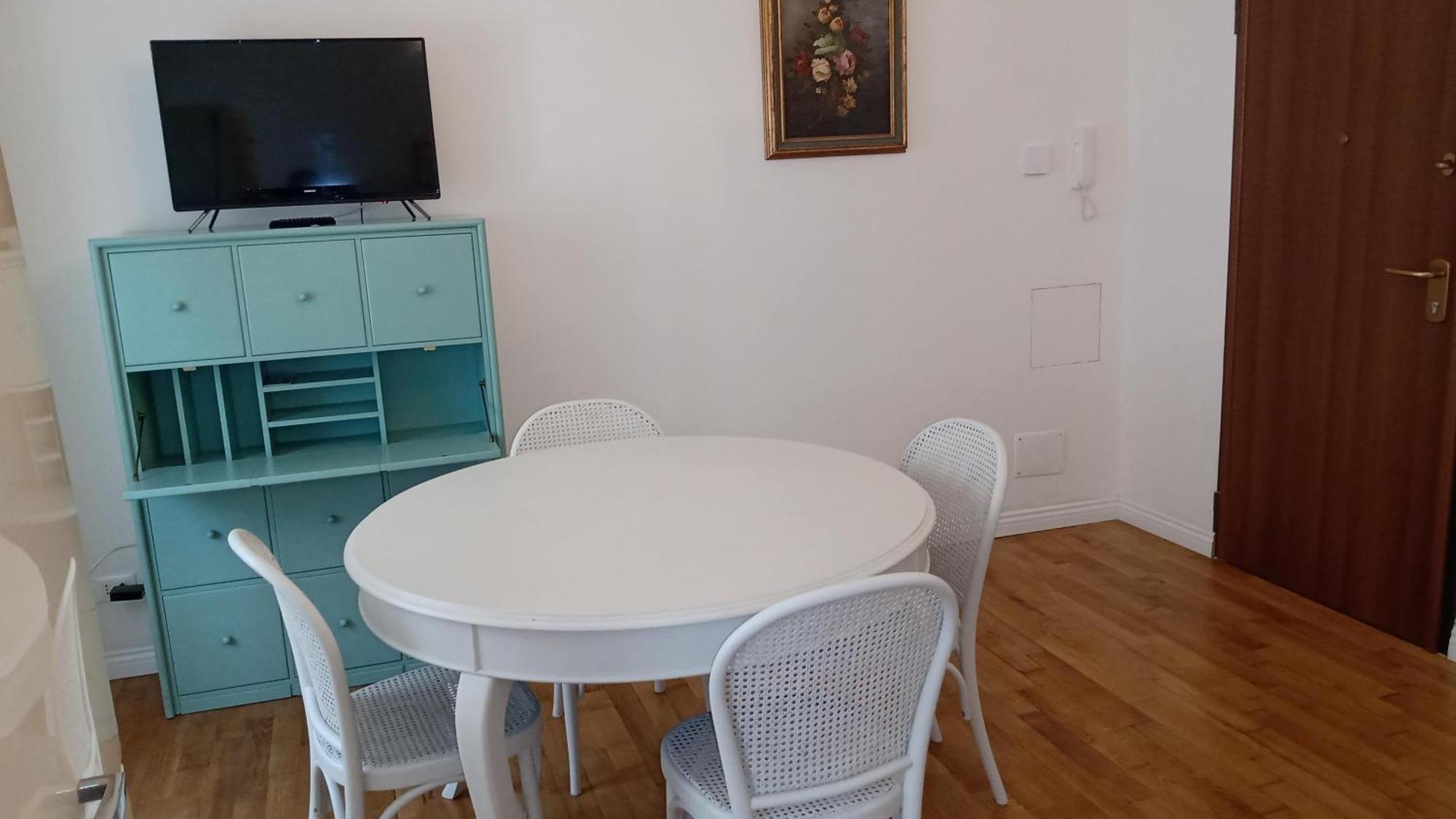 Casa Renova, Intero Appartamento, 2 Camere, Max 4 Ospiti, Trieste Zona Storica Buitenkant foto
